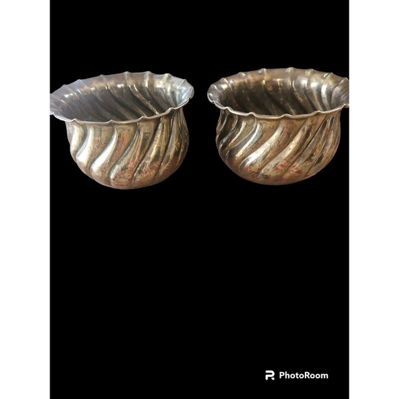 Vintage MCM INDIA Brass Round Swirl Planter 4 in High x 7 in Diameter - Picture 1 of 3